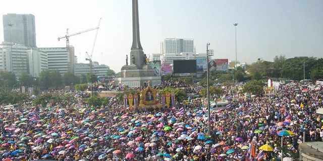 รอบอนุสาวรีย์ชัยฯ