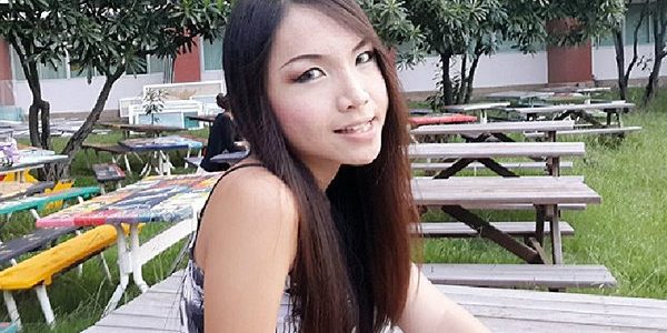 อั้ม เนโกะ โผล่เปลือยท่อนบน ยืนยันยังอยู่ไทย