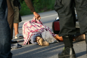 อาวุธสงครามถล่มสายข่าวทหารดับหน้าบ้านเมีย เผยชอบช่วยชาวบ้าน-ก่อนตายเพิ่งนำเด็กจมน้ำส่งรพ.