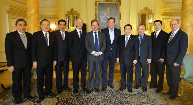 เดอะการ์เดียนแฉ “นายกฯ อังกฤษ” ไม่บอกสื่อ แอบพบ “เจ้าสัวซีพี” ที่บ้านเลขที่ 10 “ถกปัญหากุ้งแช่แข็งไทย”