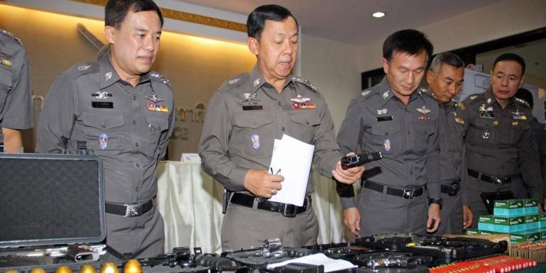 รวบทันควันแก๊งค้าอาวุธข้ามชาติส่งจีน