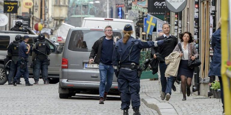 ระทึก! ชายปริศนาขู่บึมสนง.สิทธิ์มนุษยชนในสตอกโฮล์ม