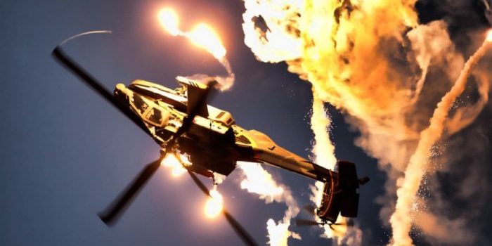 เฮลิคอปเตอร์ กับแอ็คชั่นสวยๆ