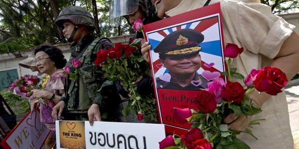 สวนดุสิตโพล เผย 10 ความสุขที่ประชาชนได้จาก คสช.