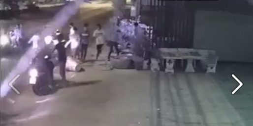 คลิปเหตุการณ์รุมทำร้ายเด็กวัยรุ่นในจังหวัดระยอง คลิปเหตุการณ์รุมทำร้ายเด็กวัยรุ่นในจังหวัดระยอง