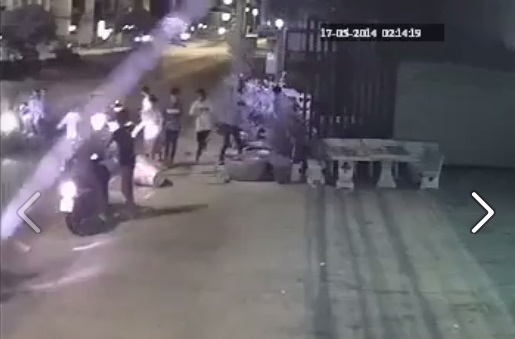 คลิปเหตุการณ์รุมทำร้ายเด็กวัยรุ่นในจังหวัดระยอง