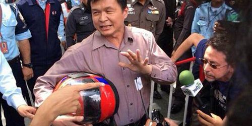 เจ้าของประตูน้ำโพลีคลีนิคบุกสถานทูตสหรัฐฯ จี้ เลิกจุ้นไทย