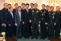 หัวหน้าคสช. ขอนักธุรกิจจีน ประชาสัมพันธ์ ชี้แจงเหตุรัฐประหารในไทย