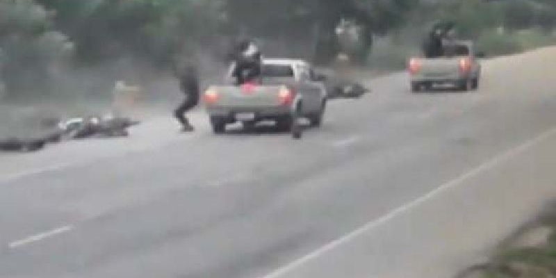 โจรใต้กราดยิง ตร.ดูแลครู-นร. เคารพธงชาติ