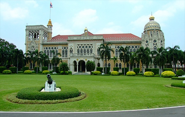 สั่งติดโถปัสสาวะห้องทำงานนายกฯสะพัดรับผู้นำชาย