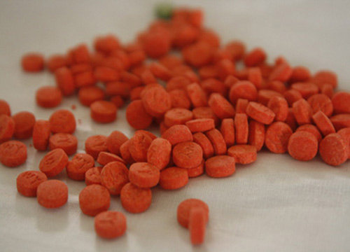 รวบเอเย่นต์ค้ายารายใหญ่ ของกลางอื้อ ยึดทรัพย์กว่า 20 ล้านบาท