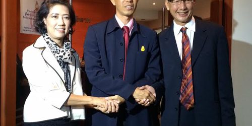 ตระกูลธรรมวัฒนะ ไกล่เกลี่ยกันสำเร็จ ยอมถอนฟ้อง 48 คดีตระกูลธรรมวัฒนะ ไกล่เกลี่ยกันสำเร็จ ยอมถอนฟ้อง 48 คดี