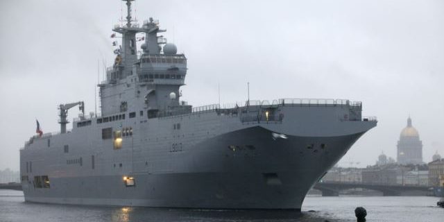 ฝรั่งเศสถูกตำหนิเรื่องแผนจะส่งเรือบรรทุกเครื่องบินให้รัสเซีย