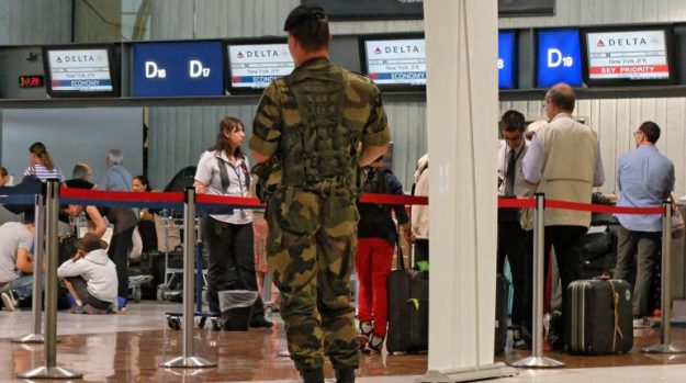 สนามบินยุโรปคุมเข้ม หลังข่าวกรองแจ้ง ก่อการร้ายจ้องก่อเหตุ