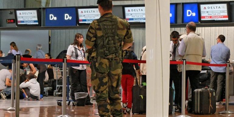 สนามบินยุโรปคุมเข้ม หลังข่าวกรองแจ้ง ก่อการร้ายจ้องก่อเหตุ