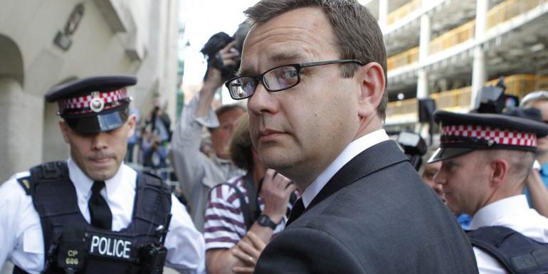 ศาลจำคุกอดีต บก.นสพ.ชื่อดังอังกฤษ "แฮก" โทรศัพท์