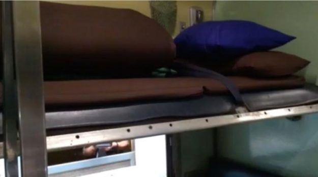 CNN รายงานข่าว ‘น้องแก้ม’ เผยความฝันอยากเป็น แอร์โฮสเตส