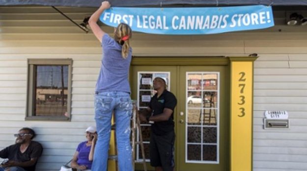 เฮลั่น! ร้านขายกัญชาในรัฐวอชิงตันเปิดขายอย่างถูกต้อง