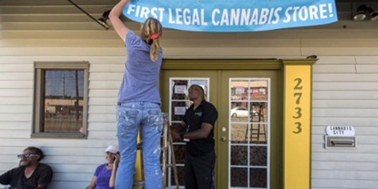 เฮลั่น! ร้านขายกัญชาในรัฐวอชิงตันเปิดขายอย่างถูกต้อง