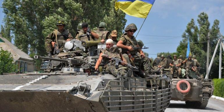 ทัพรบ.ยูเครนอ้าง ทิ้งบอมบ์กบฏดับกว่า 1,000 ศพ