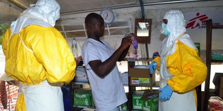 ไนจีเรียยัน พบเหยื่อไวรัส ‘อีโบลา’ รายแรกในประเทศ ไนจีเรียยัน พบเหยื่อไวรัส 'อีโบลา' รายแรกในประเทศ