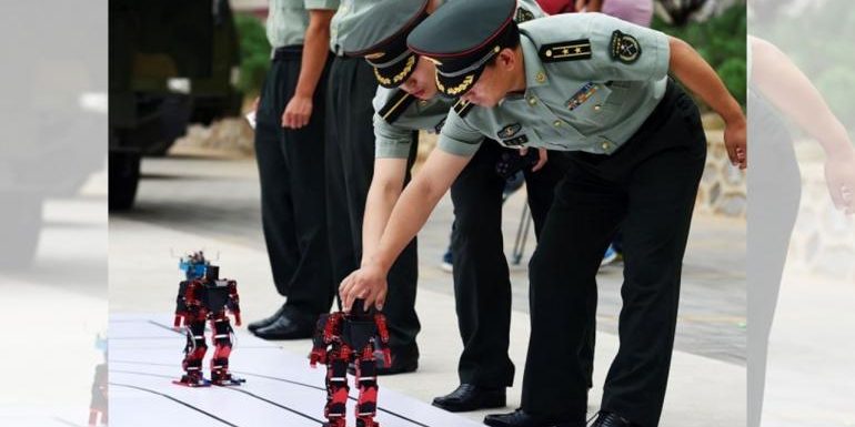 กองทัพจีน ‘สนุกก็เป็น’ ! โชว์ ‘หุ่นยนต์เต้นรำ’ เปิดงานเอ็กซ์โป กองทัพจีน ‘สนุกก็เป็น’ ! โชว์ ‘หุ่นยนต์เต้นรำ’ เปิดงานเอ็กซ์โป