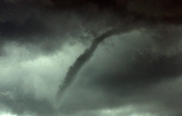 ‘ทอร์นาโดมรณะ ’ถล่มรัฐเวอร์จิเนีย ดับ 2 เจ็บเพียบ