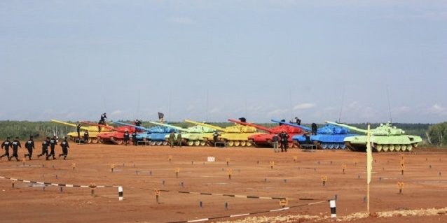 รัสเซียจัดแข่งรถถัง