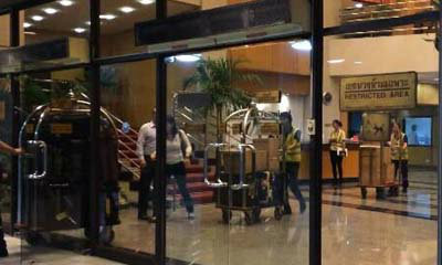 “ยิ่งลักษณ์“ กลับถึงไทยแล้ว