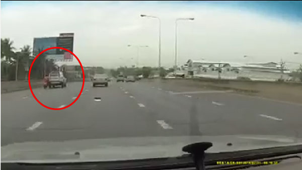 คลิปรถปาเจโร่ชนแล้วหนี