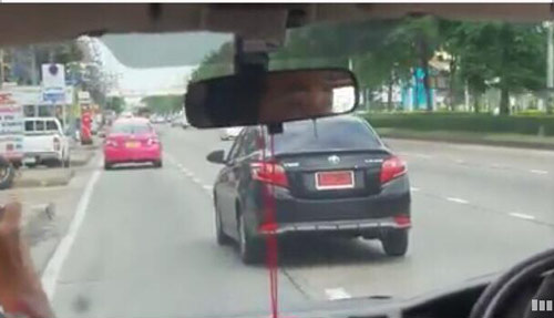 คลิปปาดรถตู้