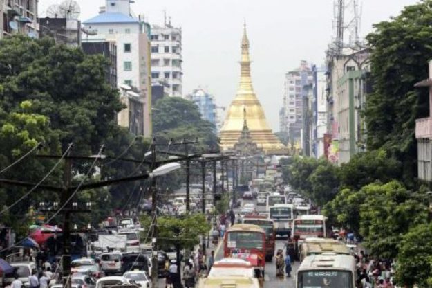 ขอใช้เงินบาทในพม่า