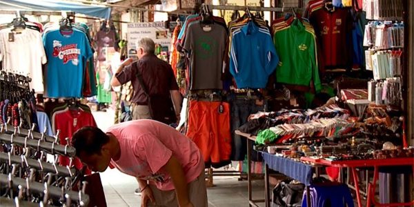 สั่งจัดระเบียบร้านค้าถนนข้าวสาร ชี้บางร้านไม่ต่างจากสลัมสั่งจัดระเบียบร้านค้าถนนข้าวสาร ชี้บางร้านไม่ต่างจากสลัม
