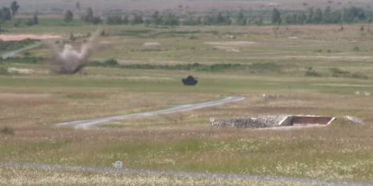 คลิปซ้อมรบ ของรถถังจู่โจม