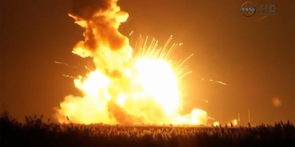 จรวด Antares สหรัฐฯระเบิด