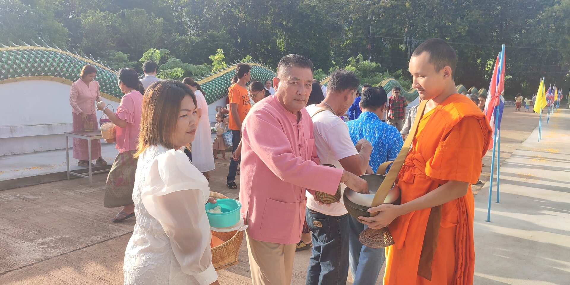 นายสุรศักดิ์-เหมือนสี-นายก-อบต.ซับเปิบ-นำพ_0