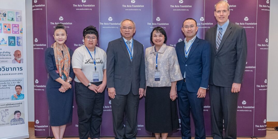 คณะผู้บริหารในงานเปิดตัวเว็บไซต์_0