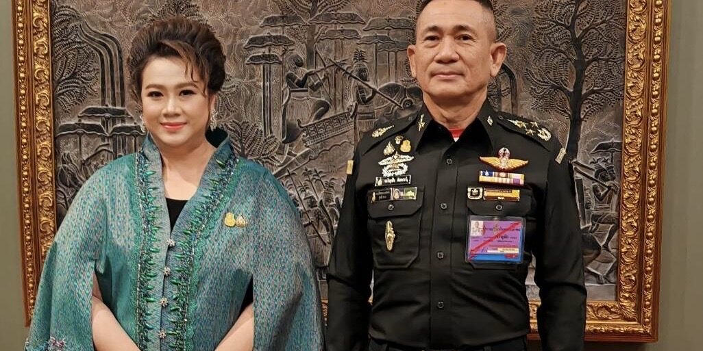 14329BDE-9BD9-42C6-8DCB-857EEEE46F23