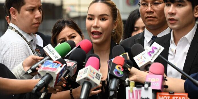 S__393035783-696×464